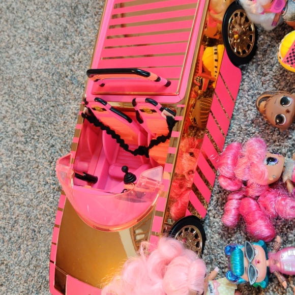 Big lot of LOL SURPRISE DOLLS/CAR - Picture 4 of 5
